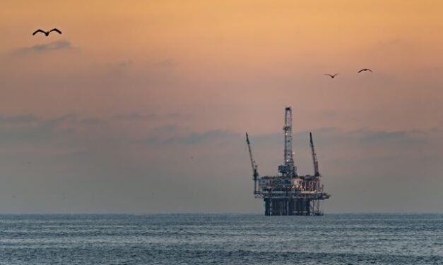 $105 to $87: Inside the Hormuz ‘Fear Tax’ That’s Rattling Every Oil Market on Earth