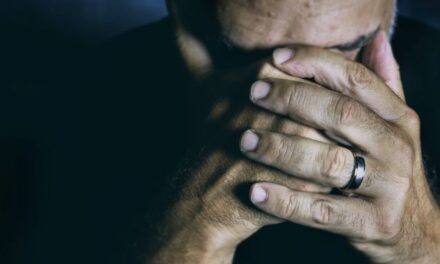 Are You Burning Out or Depressed? The Subtle Difference Most People Overlook