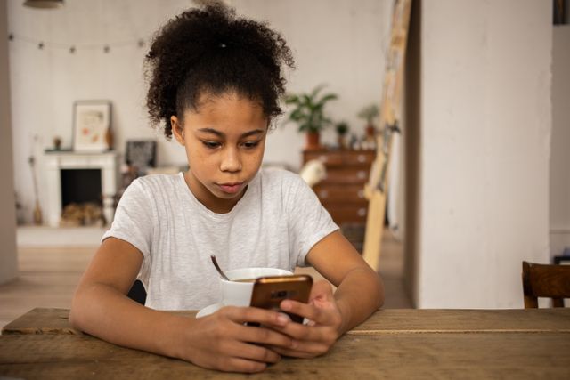 Florida’s Teen Social Media Ban Promises Safety—Science Says It Could Backfire